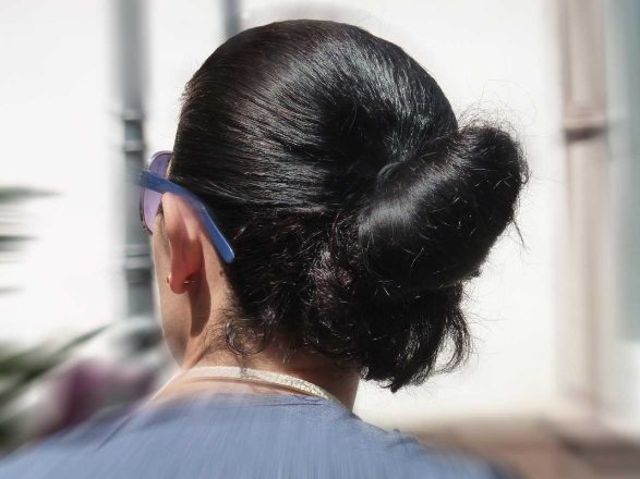 Praktické účesy z polodlhých vlasov: Jednoduché nápady nielen na doma